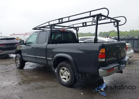 2002 Toyota Tundra Ltd V8 z USA, uszkodzony, nr VIN 5TBRT38112S247372